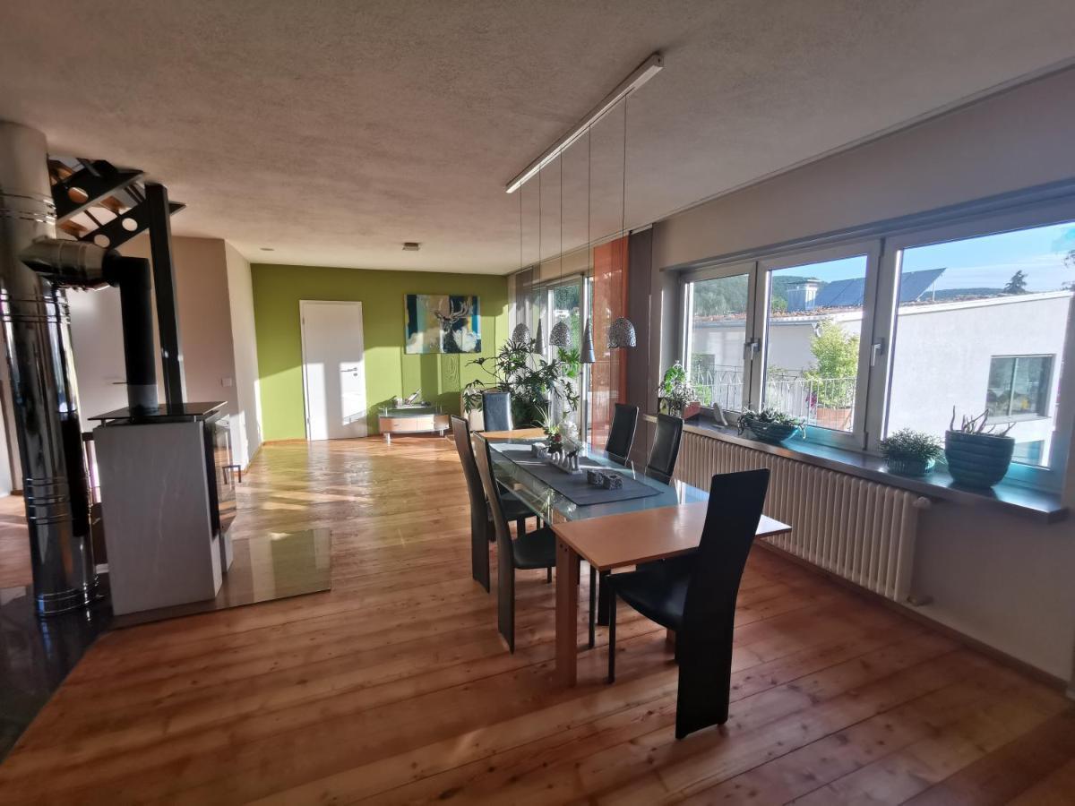 Апартаменты Haus Fleur Нойштадт-ан-дер-Вайнштрасе Экстерьер фото